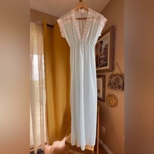 Vintage Mint & White Lace Deep V Maxi Slip with Elastic Waistline Size Small